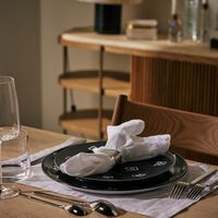 dolce gabbana casa dg logo dinner plate round 26cm set of 2