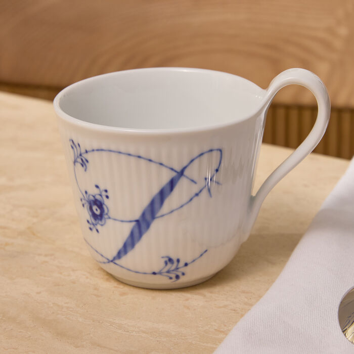 Alphabet Collection L Mug royal copenhagen alphabet collection l mug