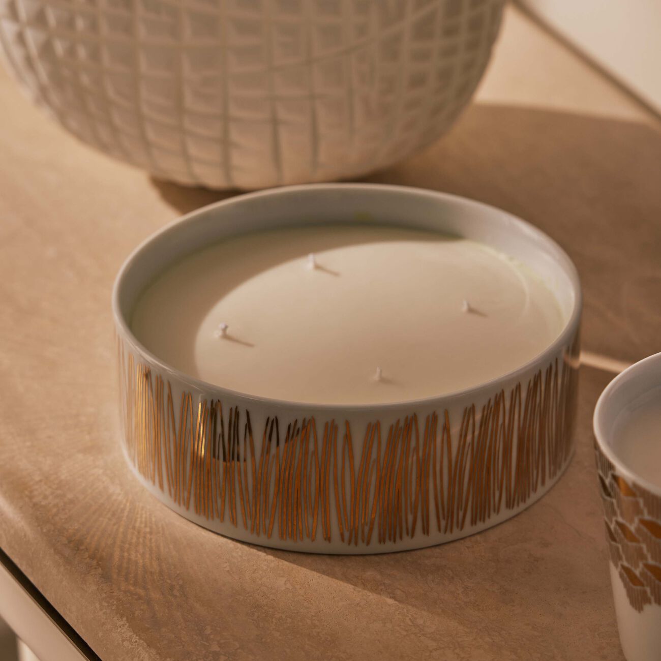 Tamrah by Razan Alazzouni Rose Oud Candle 1000g silsal tamrah by razan alazzouni rose oud candle 1000g