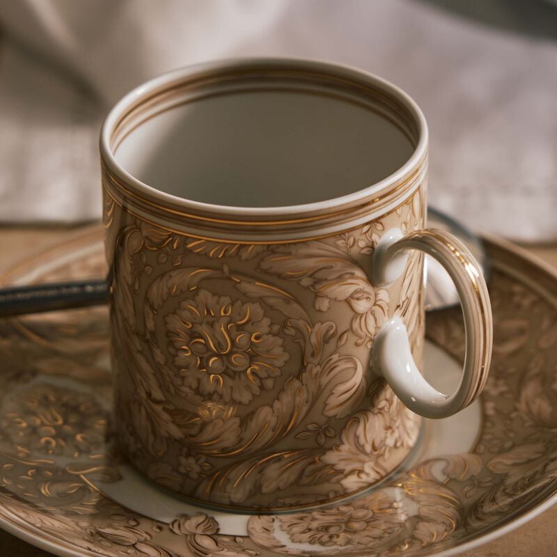 فنجان القهوة باروكو مع صحنه بلون البيج large