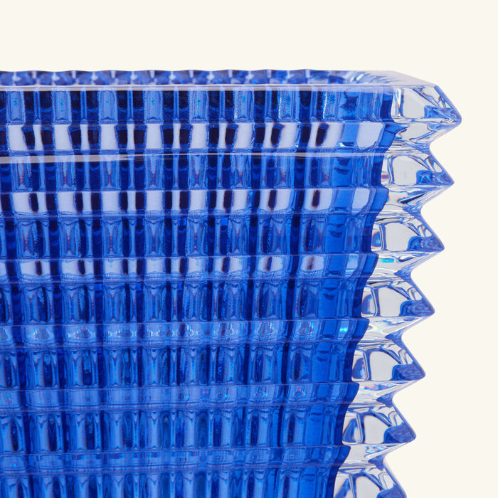 baccarat eye vase rectangular small blue