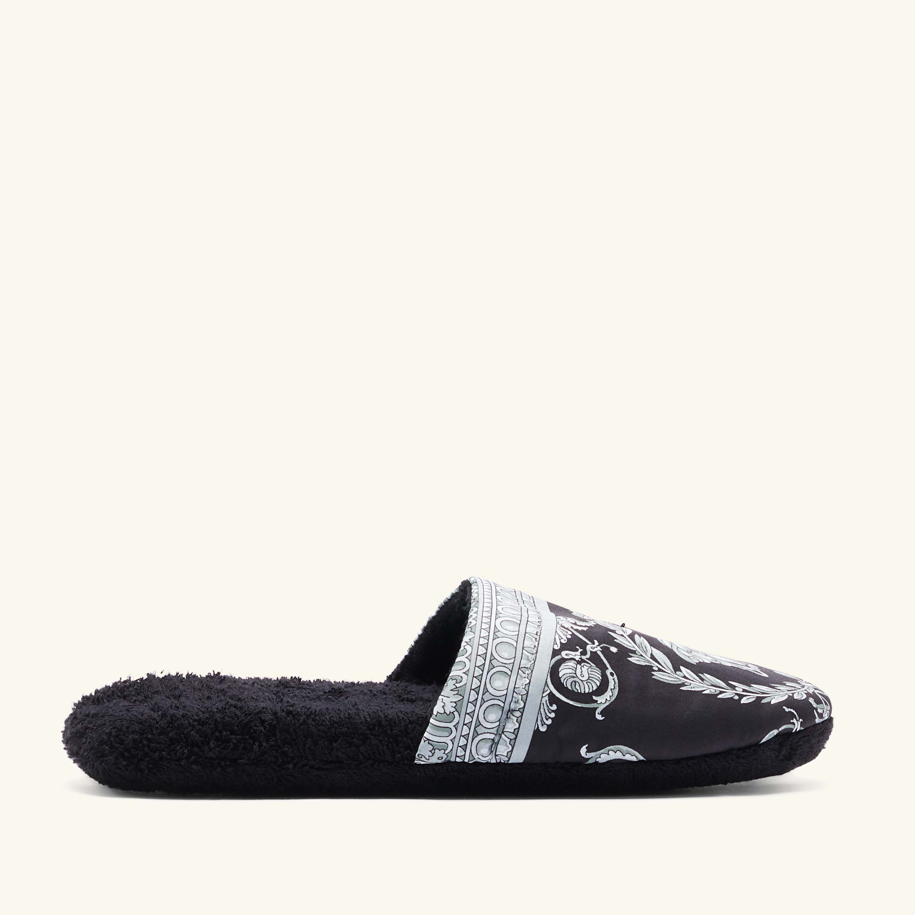 Versace i 2025 love baroque slippers