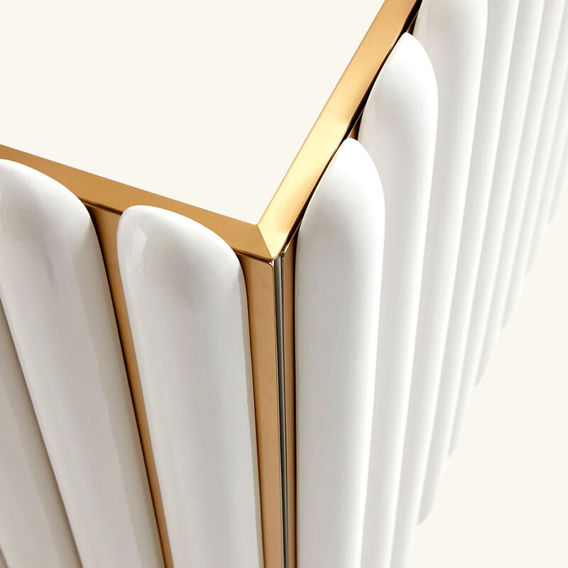 جوناثان أدلر خزانة كيكي الصغيرة بيضاء