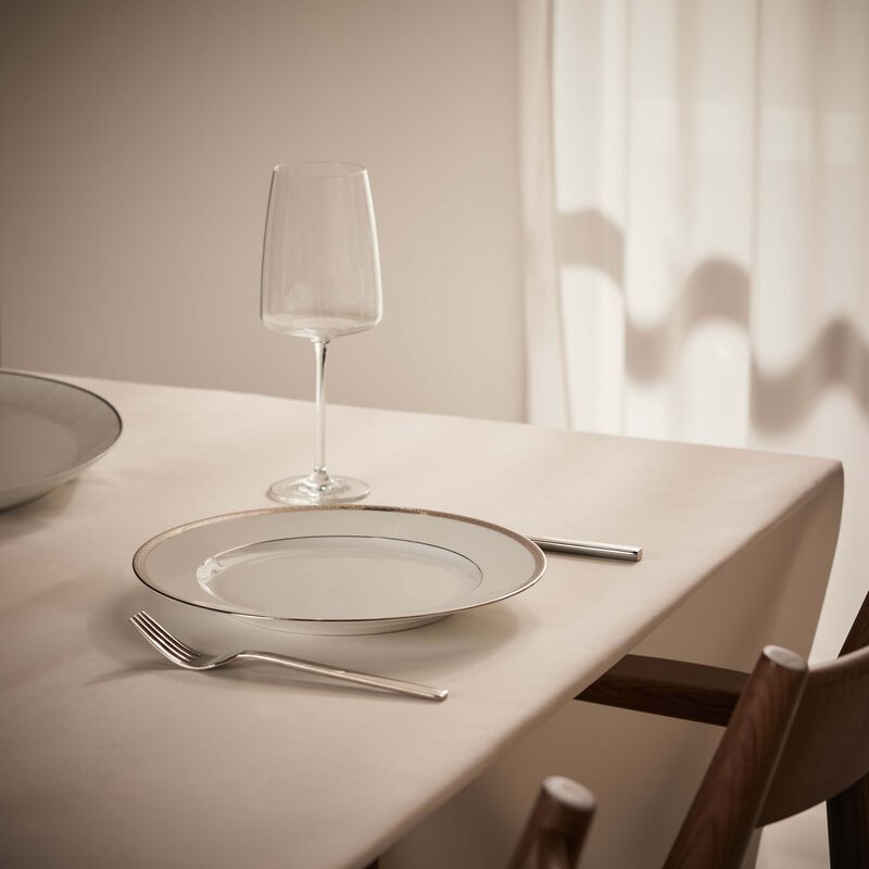 طبق الطعام أثينا دائري باللون الفضي 26 سم برناردو طبق الطعام أثينا دائري باللون الفضي 26 سم