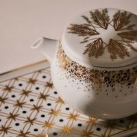 silsal tamrah by razan alazzouni teapot