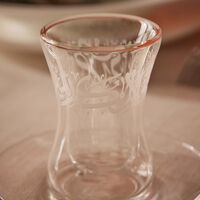 دملاج طقم  ثلث  المؤلف من 6 فناجين للشاي مع صحونها بتصميم شفاف