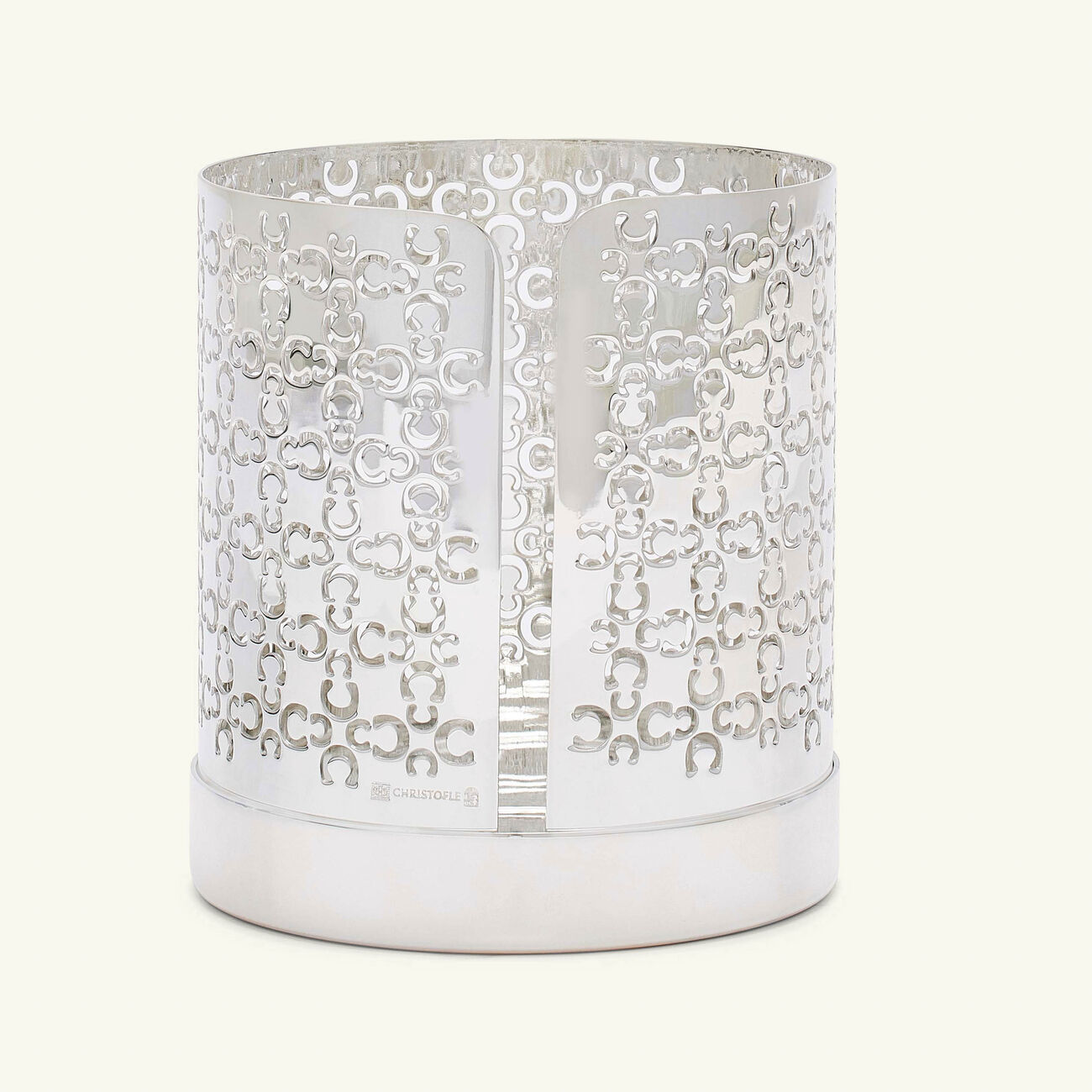 حامل الشموع آيكونك باللون الفضي كريستوفل حامل الشموع آيكونك باللون الفضي