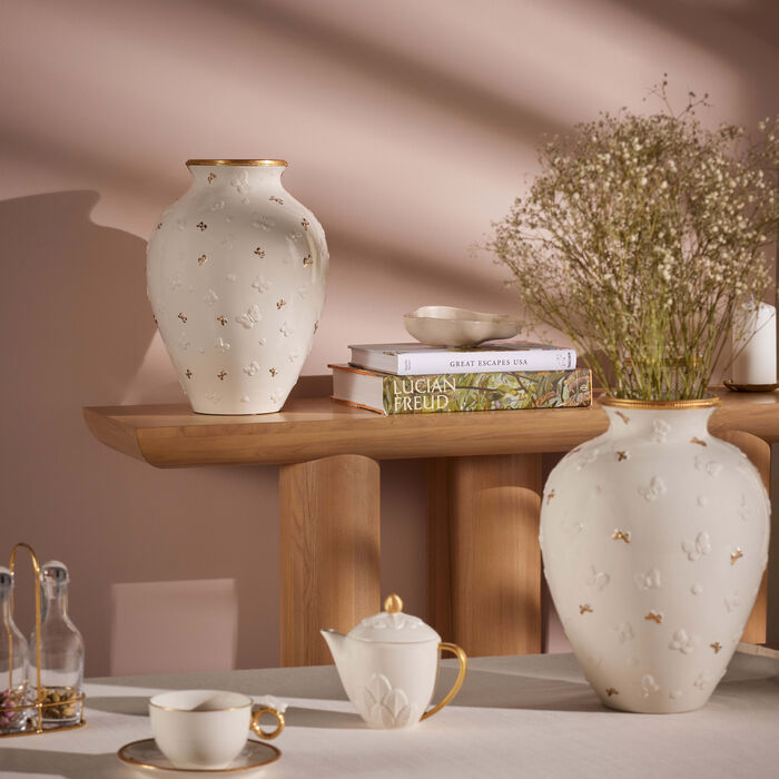 villari butterfly vase large white