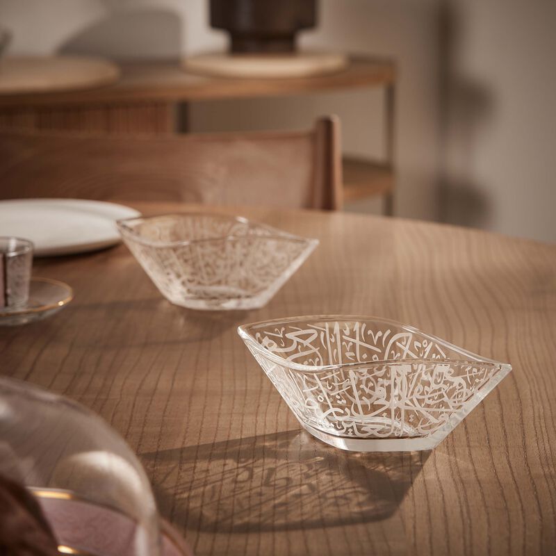 طقم مؤلف من وعائي "ثلث" للضيافة بتصميم شفاف دملاج طقم مؤلف من وعائي ثلث للضيافة بتصميم شفاف