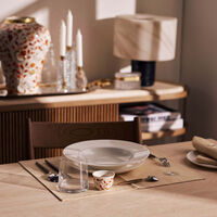 كاترين دينوال مفرش مائدة بنقشة شمس بيج