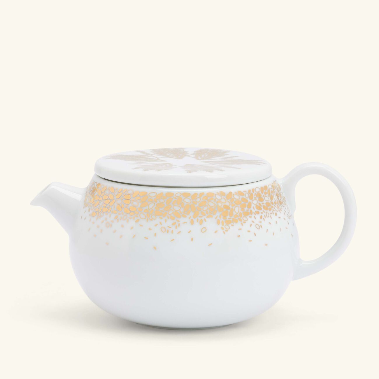 silsal tamrah by razan alazzouni teapot