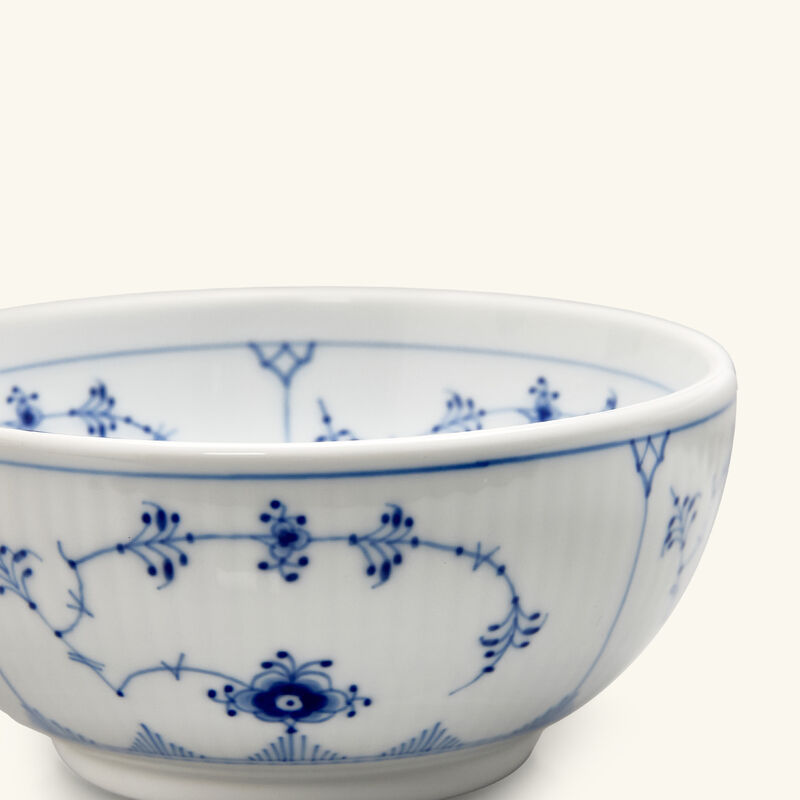 رويال كوبنهاغن وعاء بلو فلوتد بلاين أبيض