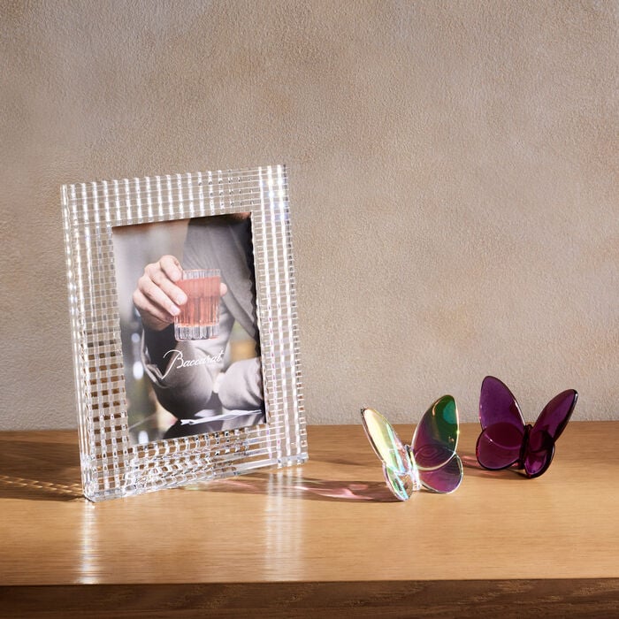 باكارا منحوتة بابيون لاكي على شكل فراشة صغيرة جدًا شفافة