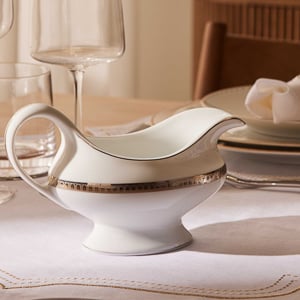 Gravy Boats & Sauce Cups
