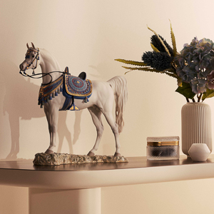 Sculptures & Figurines